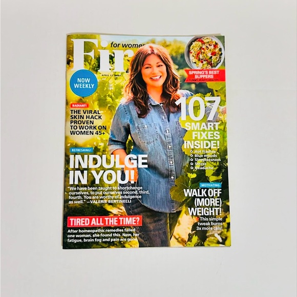 ⭐️5 For 25⭐️ For Women First Magazine - April 22, 2024 - Valerie Bertinelli - Picture 1 of 4